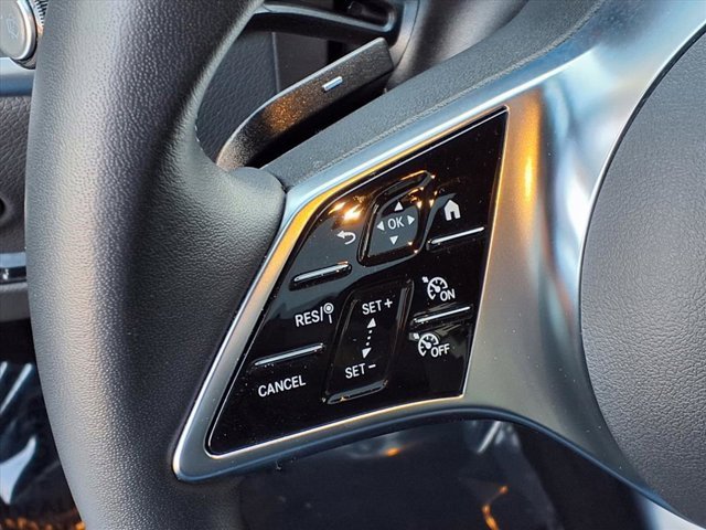 Used 2025 Mercedes-Benz GLC 300 image 9