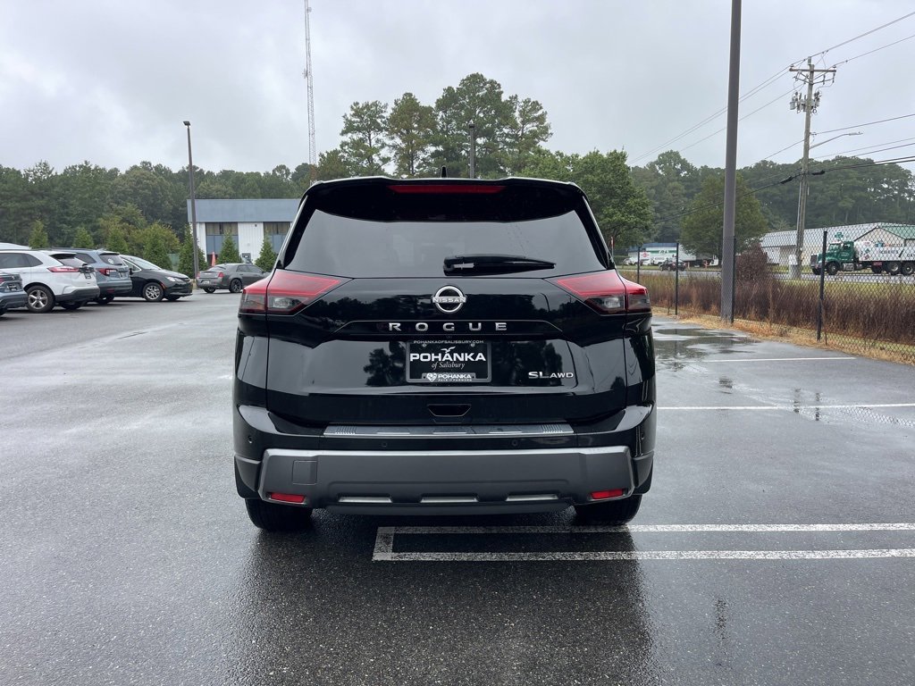 Used 2024 Nissan Rogue SL w/ SL Premium Package image 6