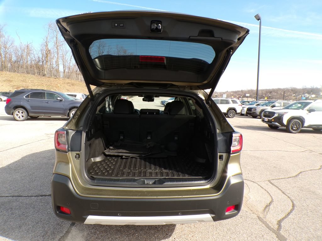 Used 2023 Subaru Outback Touring AWD/4WD image 8