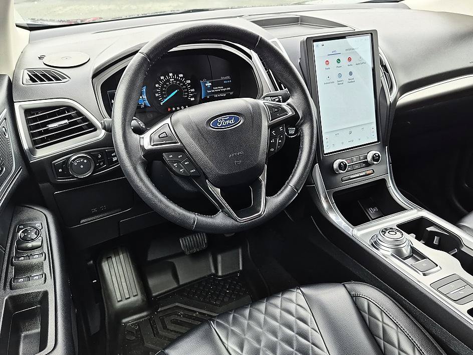 Used 2024 Ford Edge Titanium AWD/4WD image 29
