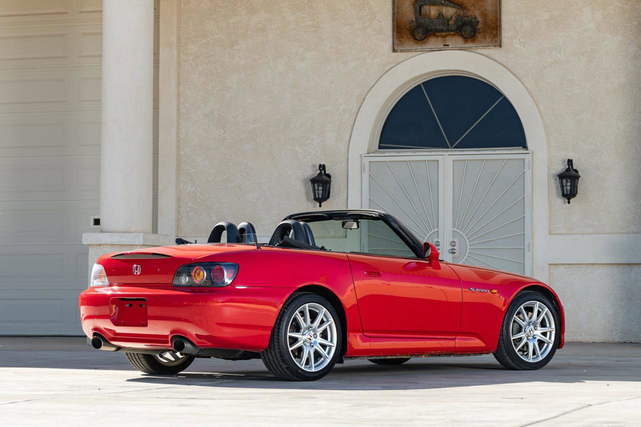 Used 2004 Honda S2000 image 9