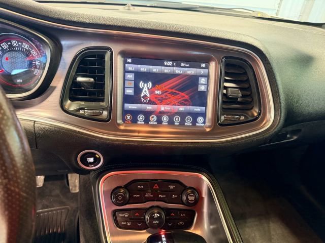 Used 2017 Dodge Challenger R/T w/ Driver Convenience Group image 10
