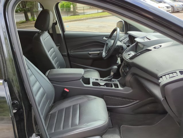 Used 2017 Ford Escape SE w/ SE Leather Comfort Package image 24