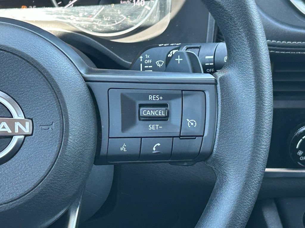 Used 2024 Nissan Rogue S FWD image 23