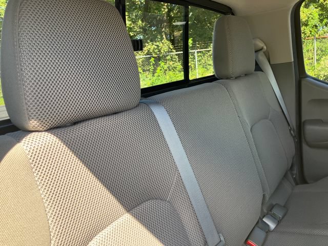 Used 2016 Nissan Frontier SV w/ SV Value Truck Package AWD/4WD image 11