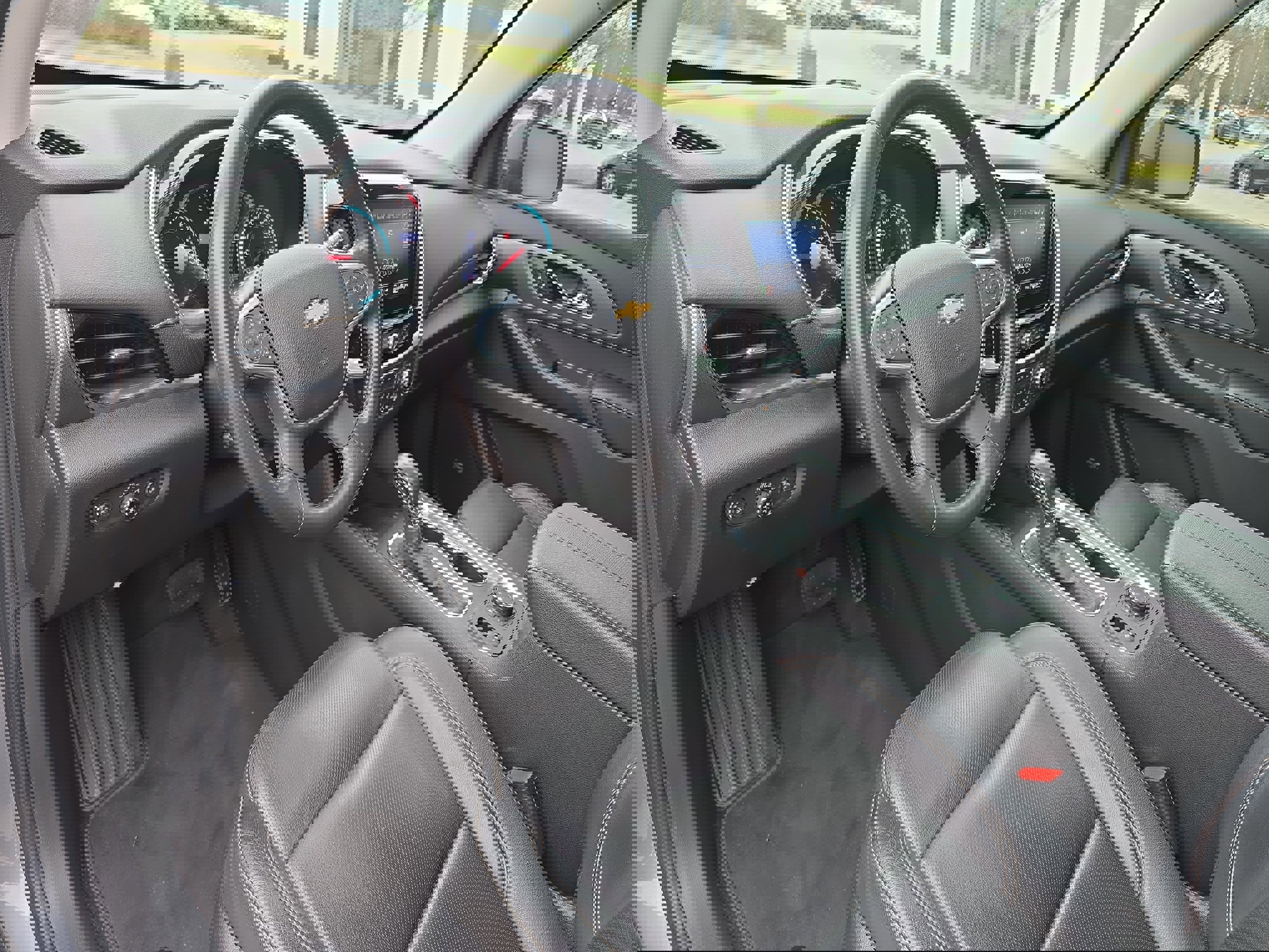 Used 2021 Chevrolet Traverse Premier image 17