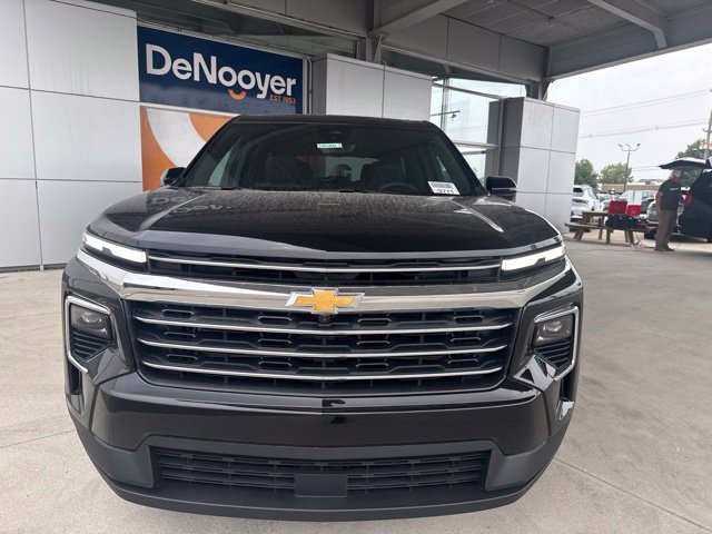 New 2026 Chevrolet Traverse LT w/ Driver Confidence Package AWD/4WD image 2