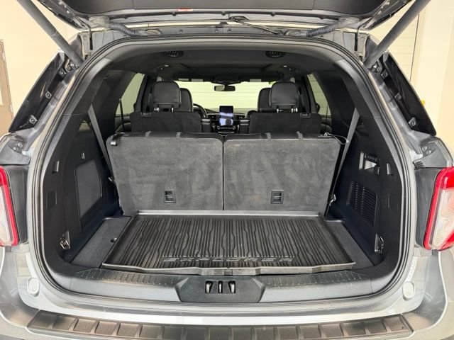 Used 2022 Ford Explorer ST w/ Equipment Group 401A AWD/4WD image 33