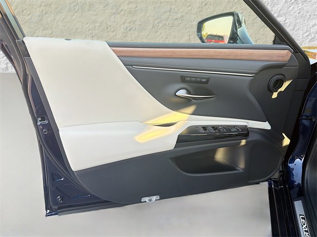 New 2025 Lexus ES 350 w/ Premium Package image 23