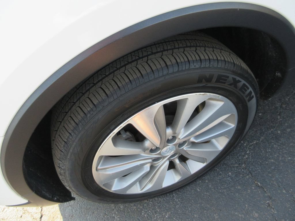 Certified 2019 Buick Encore Preferred FWD image 14