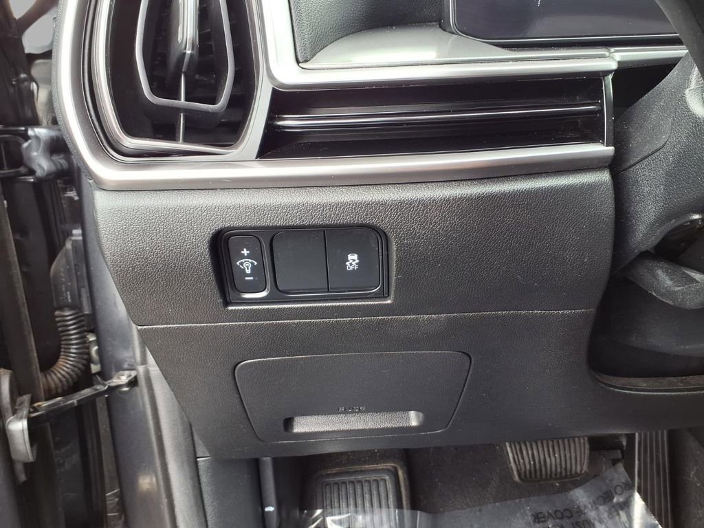 Used 2024 Kia Sorento S image 14