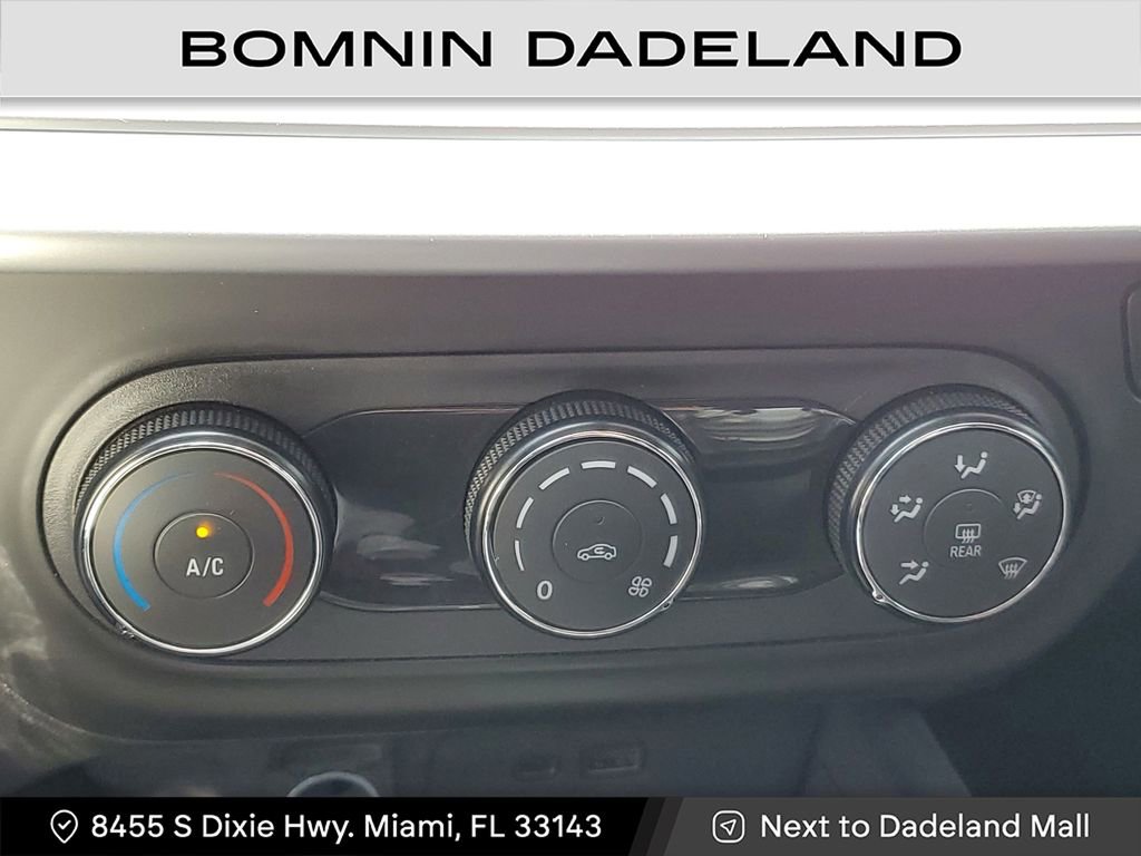 Used 2025 Chevrolet Trax LS image 23