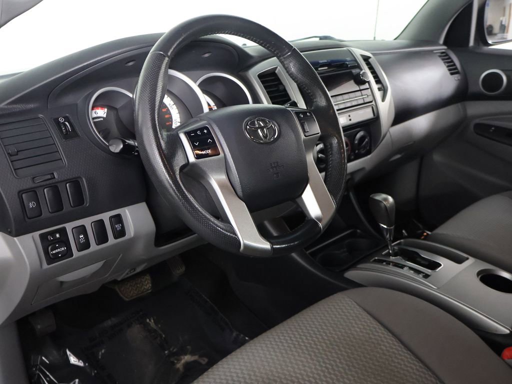 Used 2012 Toyota Tacoma 4x4 Access Cab V6 w/ SR5 Pkg image 18