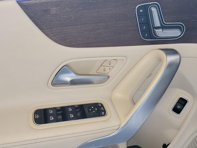 Used 2020 Mercedes-Benz CLA 250 image 7
