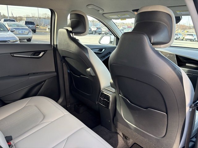 Used 2025 Kia Niro EX image 27