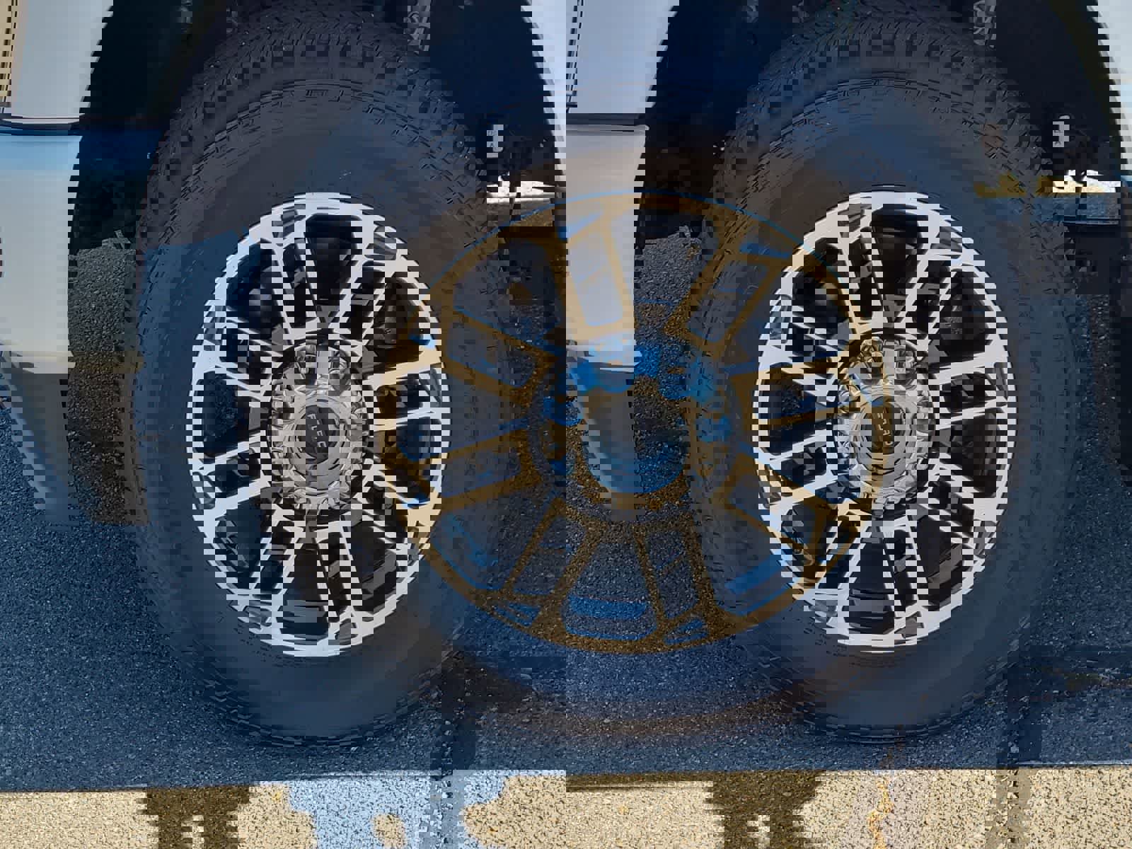 Used 2024 Ford F350 Platinum AWD/4WD image 16