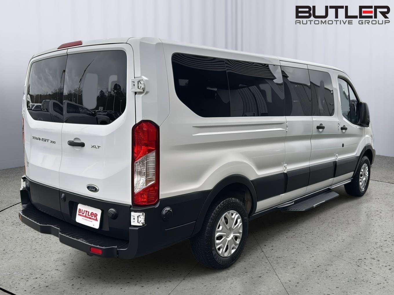 Used 2019 Ford Transit 350 XLT RWD image 5