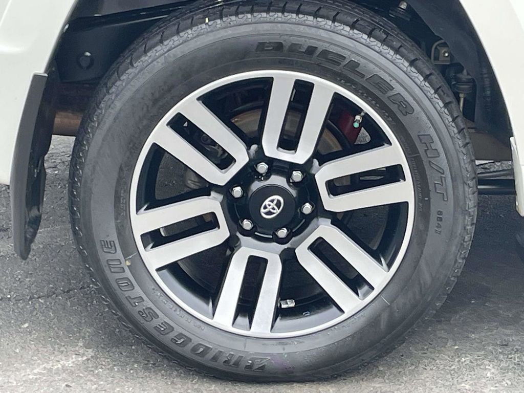 Used 2020 Toyota 4Runner Limited AWD/4WD image 12