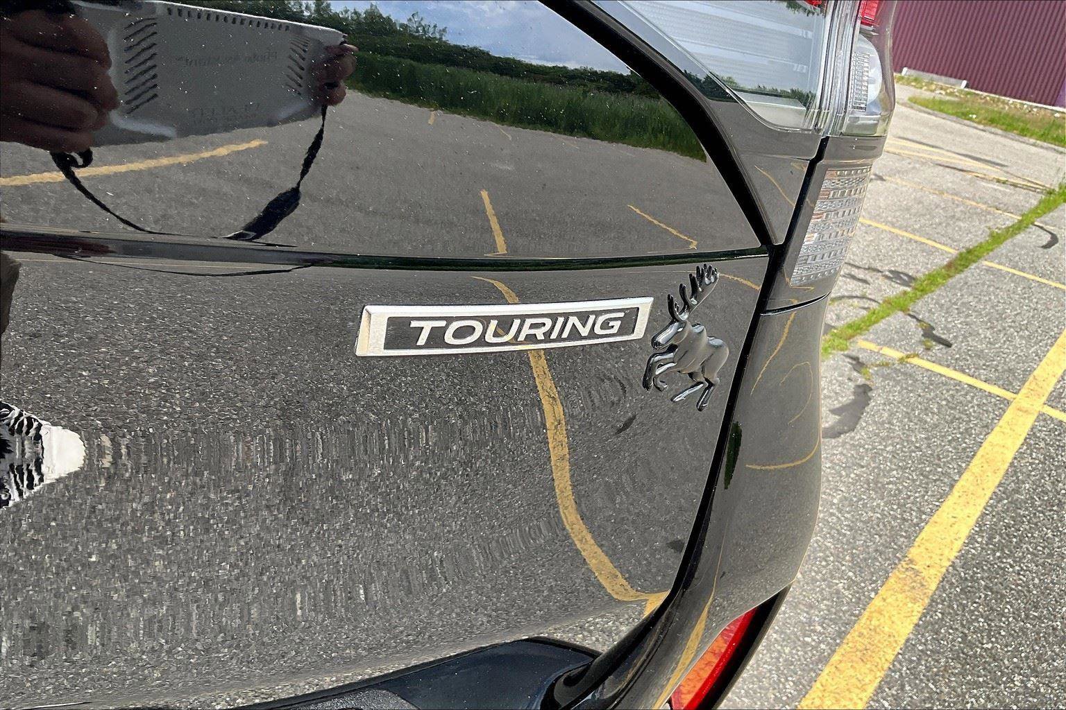 Used 2025 Subaru Forester Touring image 8