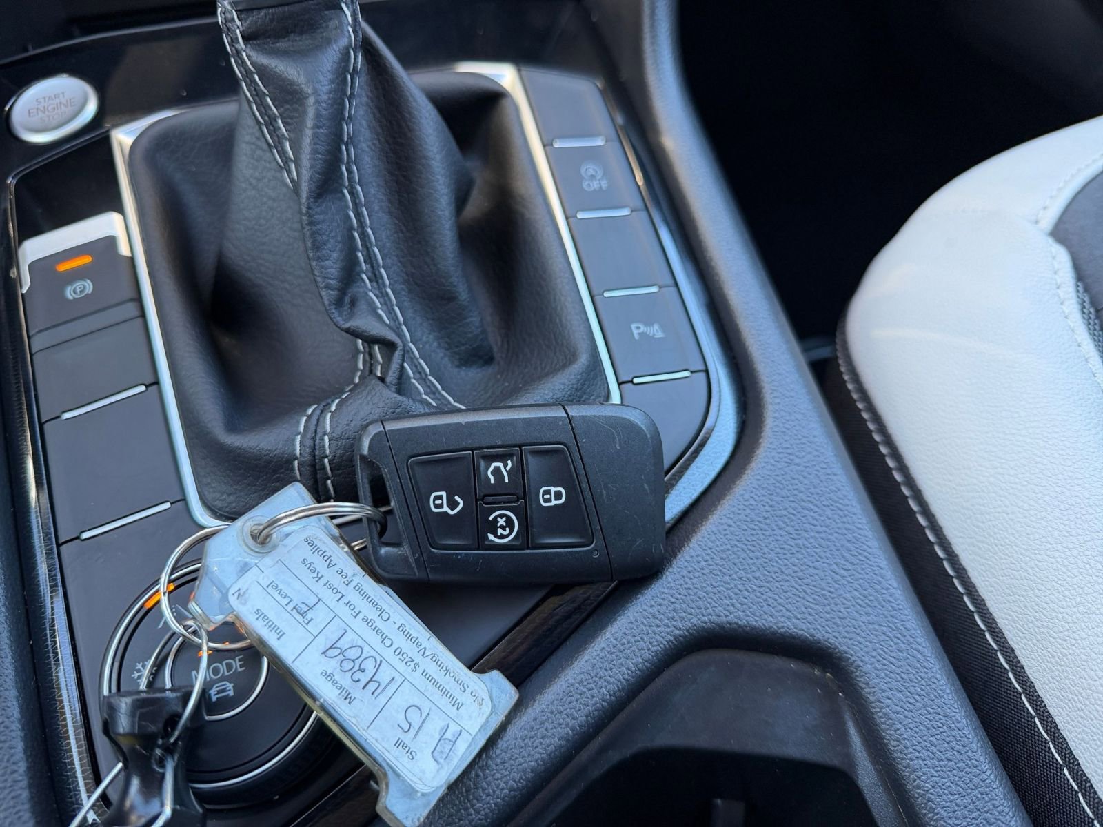 Used 2025 Volkswagen Taos SE image 22