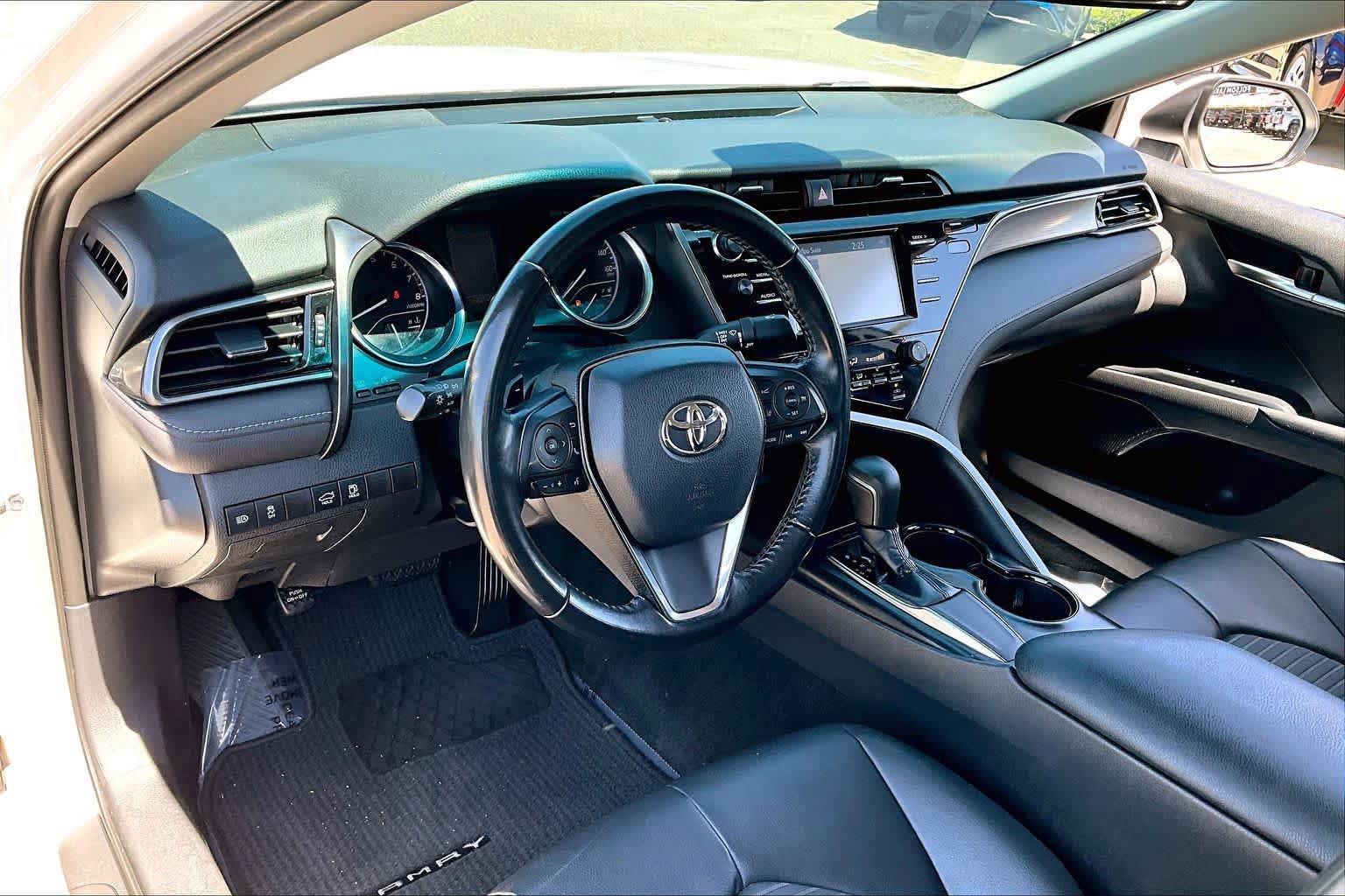 Certified 2019 Toyota Camry SE w/ Carpet Mat Package FWD image 17