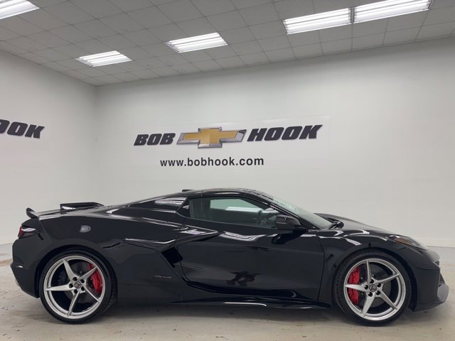 New 2026 Chevrolet Corvette E-Ray w/ Stealth Interior Trim Package image 4