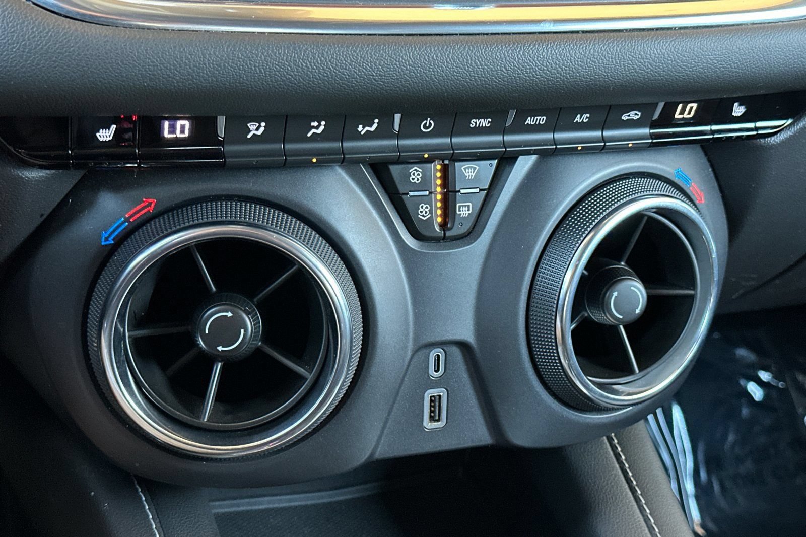 Certified 2024 Chevrolet Blazer LT FWD image 21