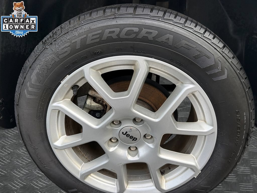 Used 2023 Jeep Renegade Latitude AWD/4WD image 21