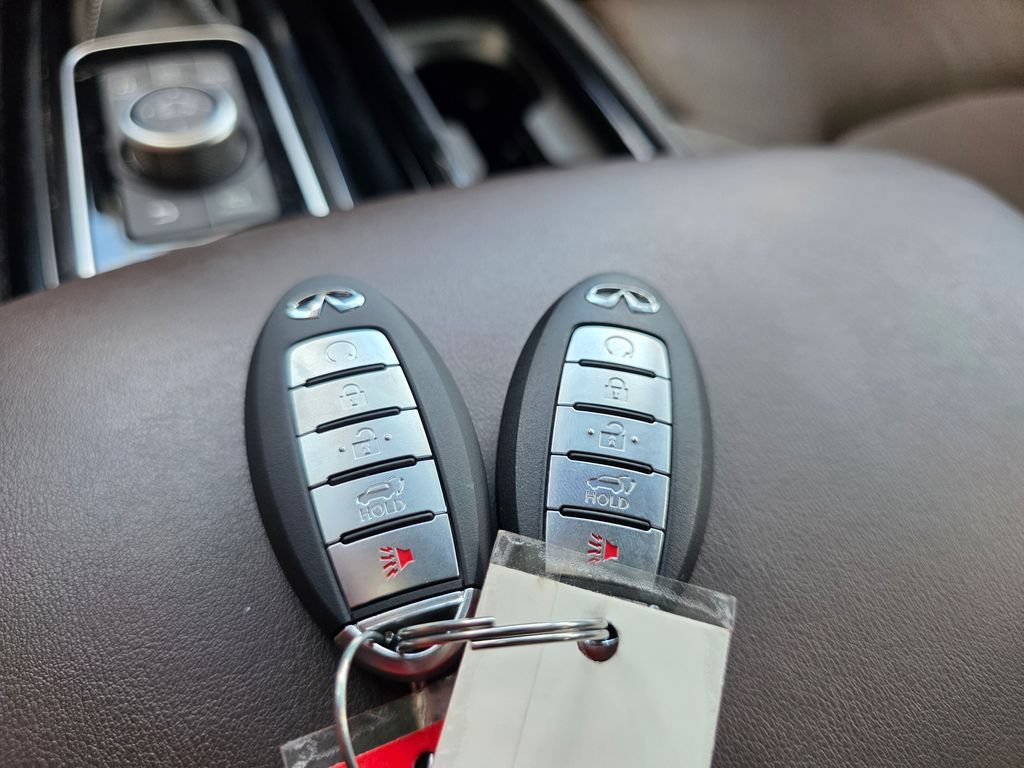 Used 2024 INFINITI QX80 Premium Select w/ Cargo Package AWD/4WD image 34