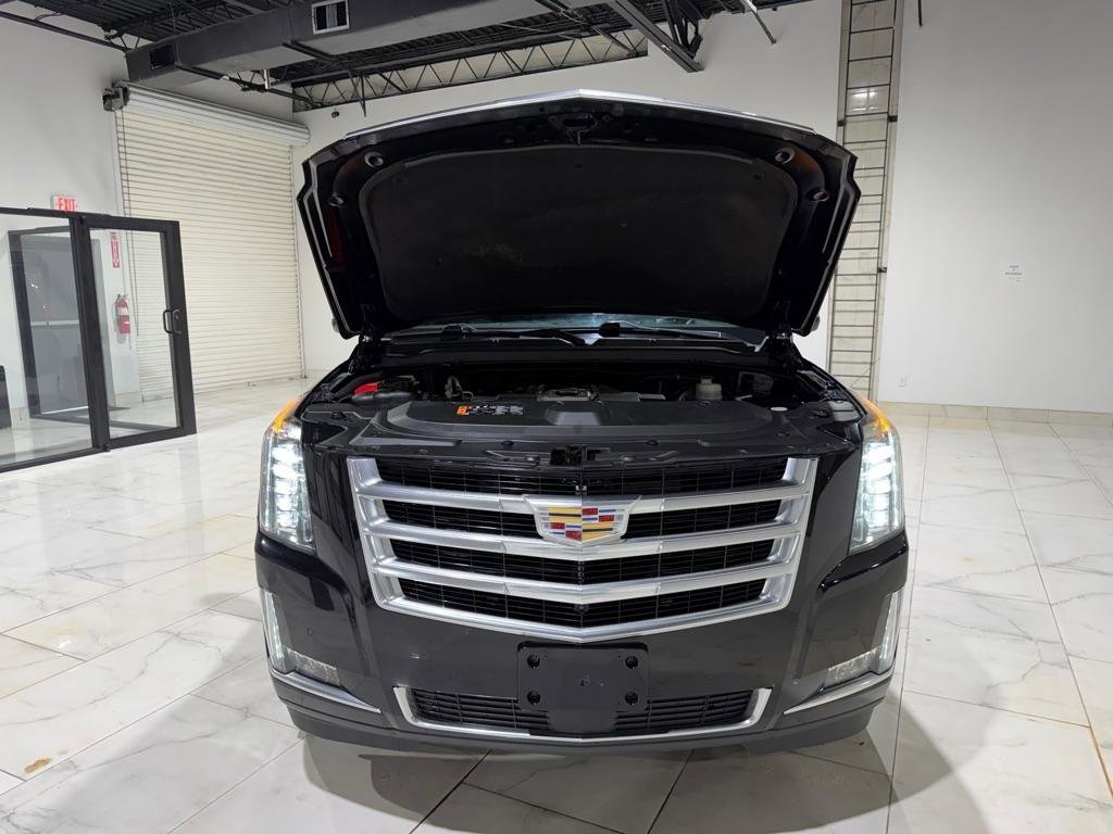 Used 2018 Cadillac Escalade ESV Premium Luxury image 41