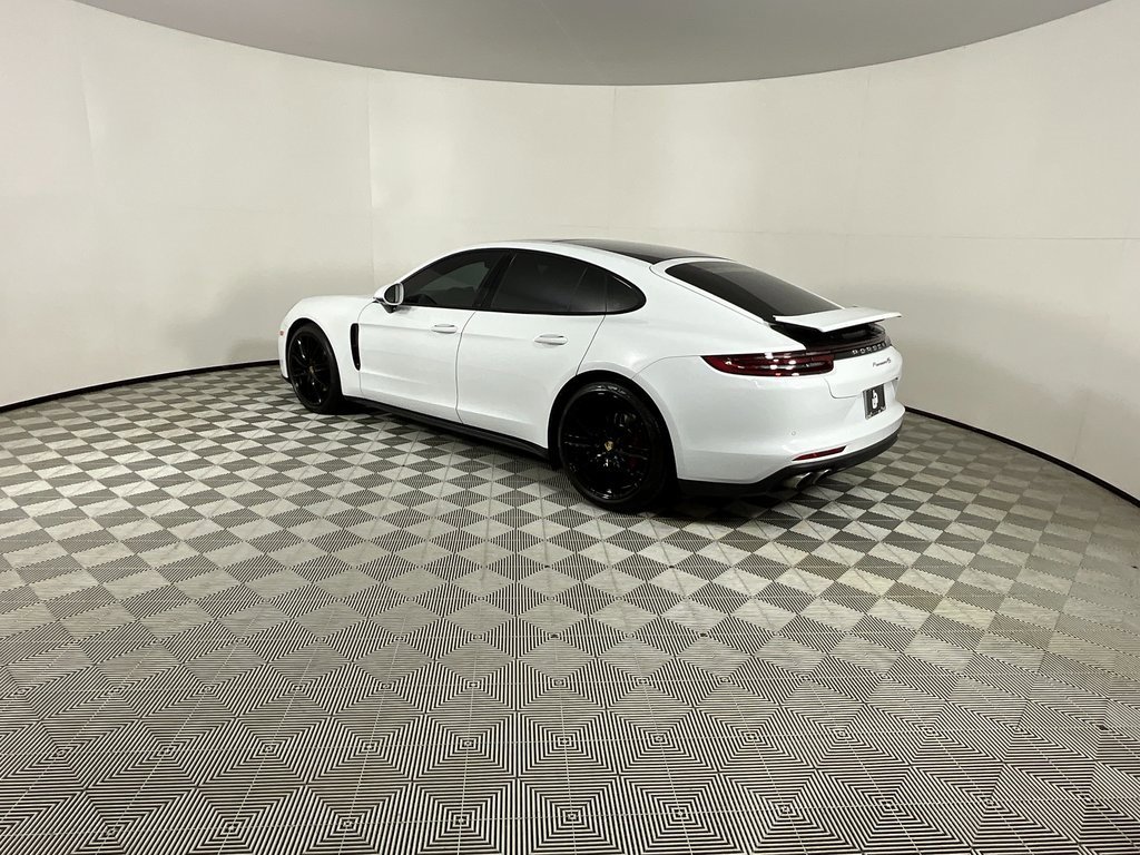Used 2017 Porsche Panamera 4S image 3