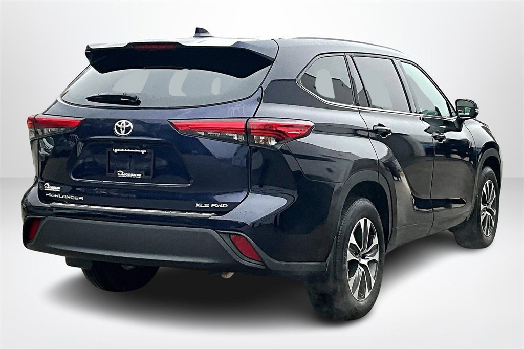 Used 2022 Toyota Highlander XLE image 5