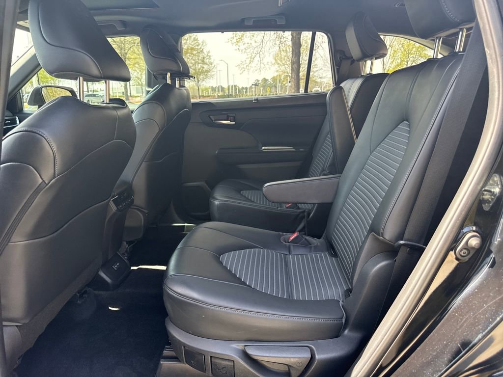 Used 2023 Toyota Highlander XSE image 26