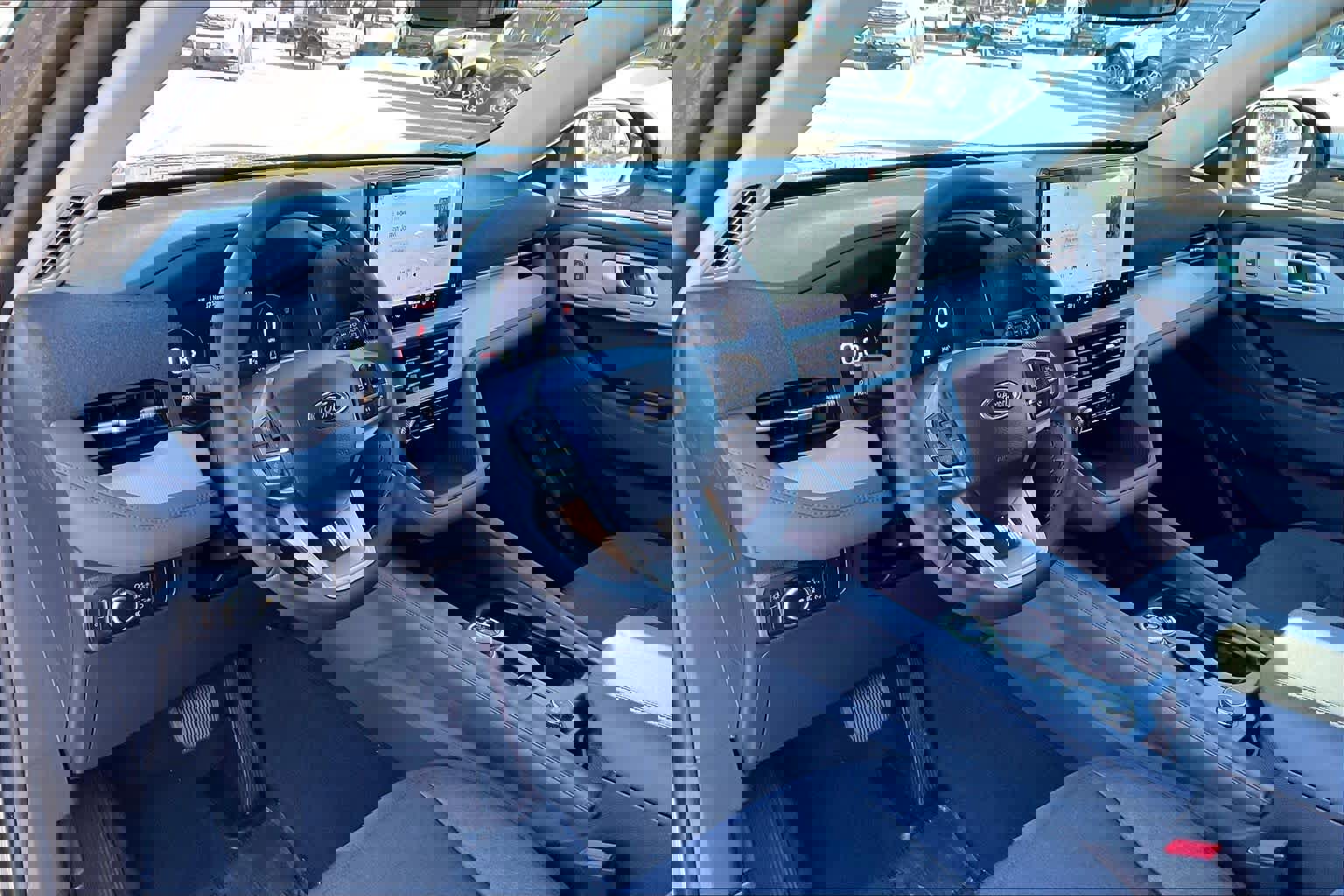 New 2026 Ford Explorer Active image 8