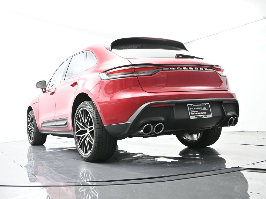 Certified 2025 Porsche Macan AWD/4WD image 49