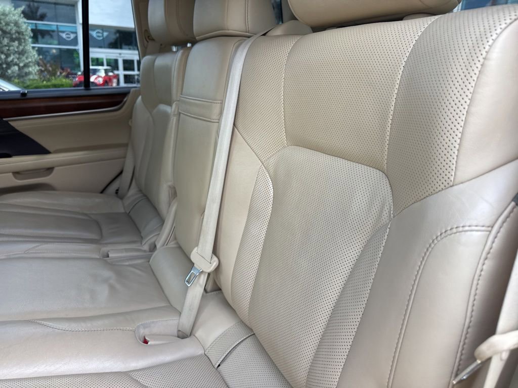 Used 2017 Lexus LX 570 4WD w/ Luxury Package image 7