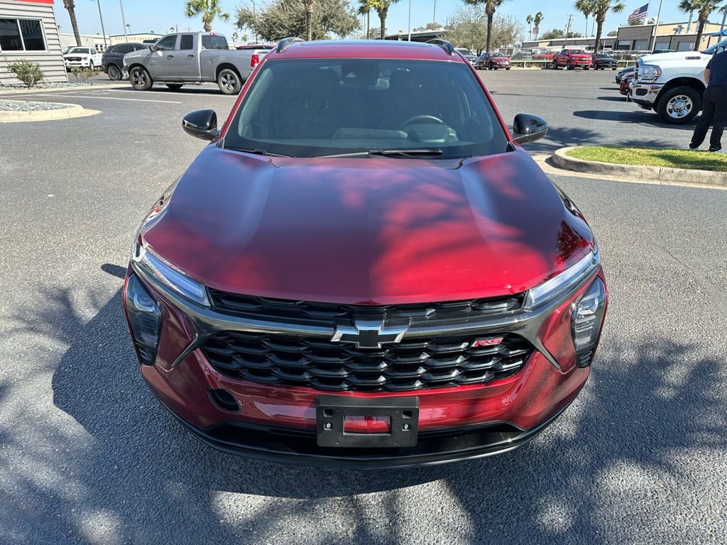 Used 2025 Chevrolet Trax RS w/ Sunroof Package image 8