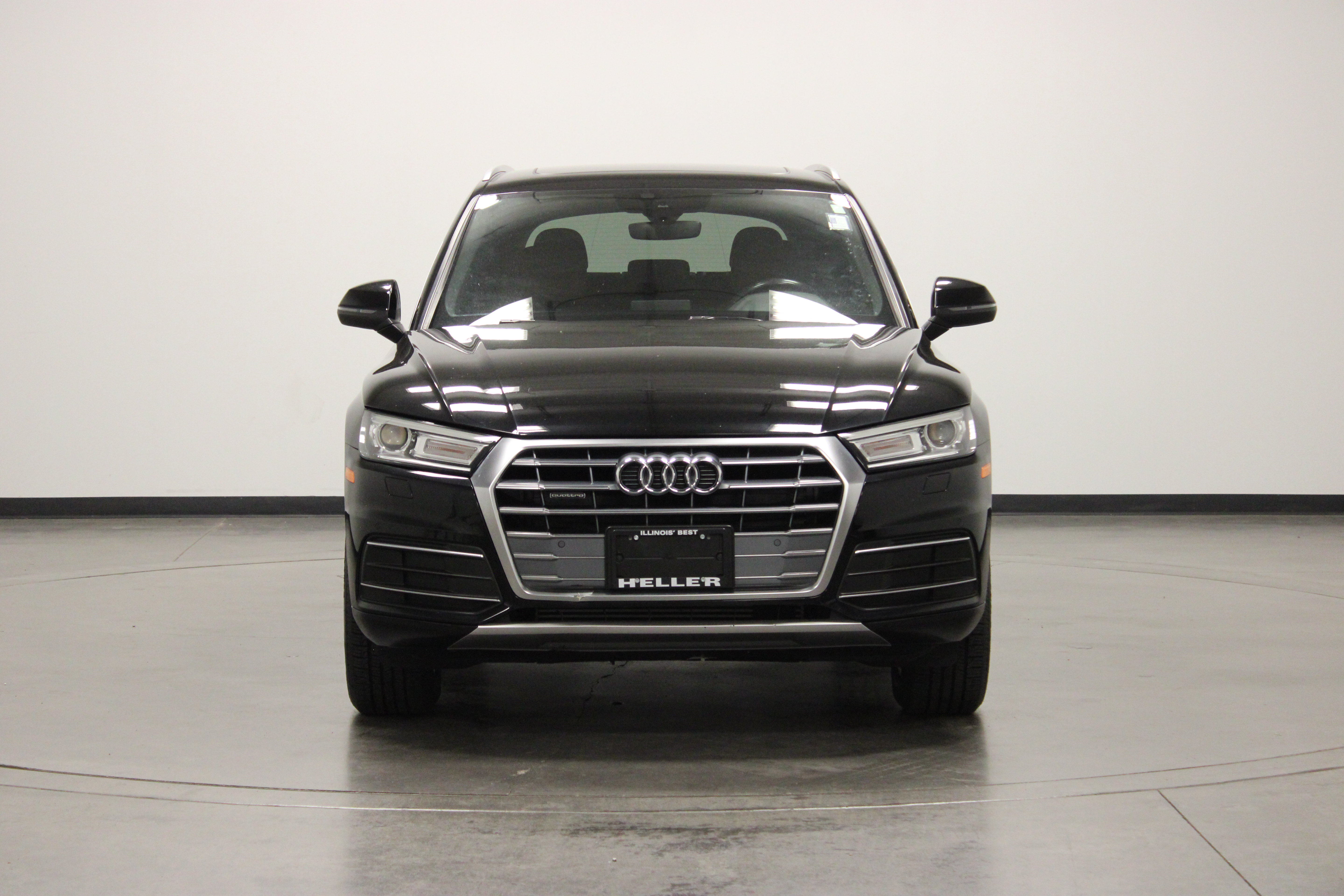 Used 2020 Audi Q5 2.0T Premium w/ Convenience Package AWD/4WD image 3