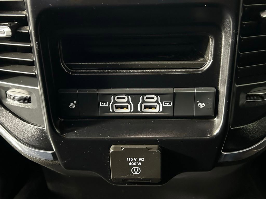 Used 2025 RAM 3500 Laramie image 18