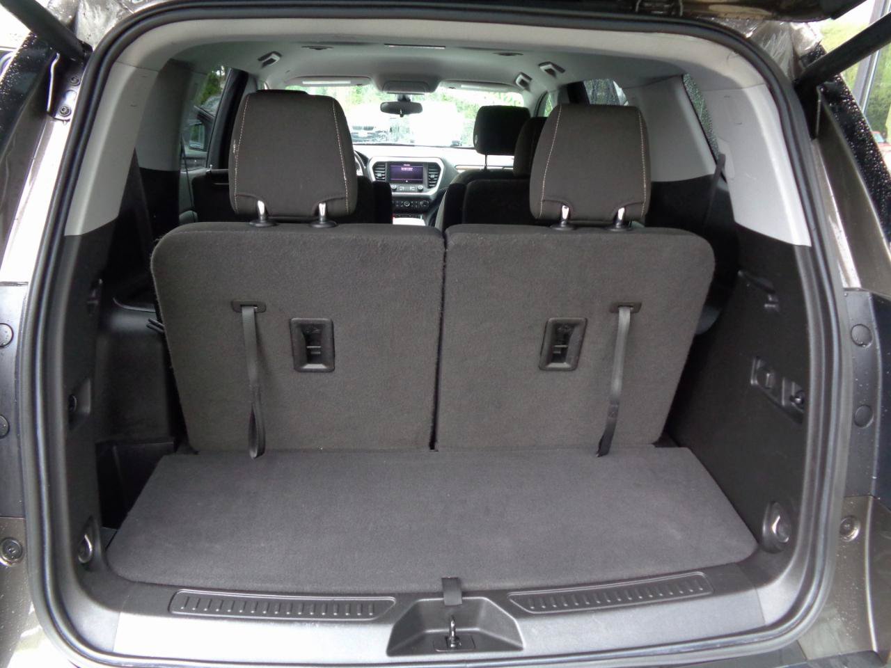 Used 2020 GMC Acadia SLE w/ Driver Convenience Package AWD/4WD image 17