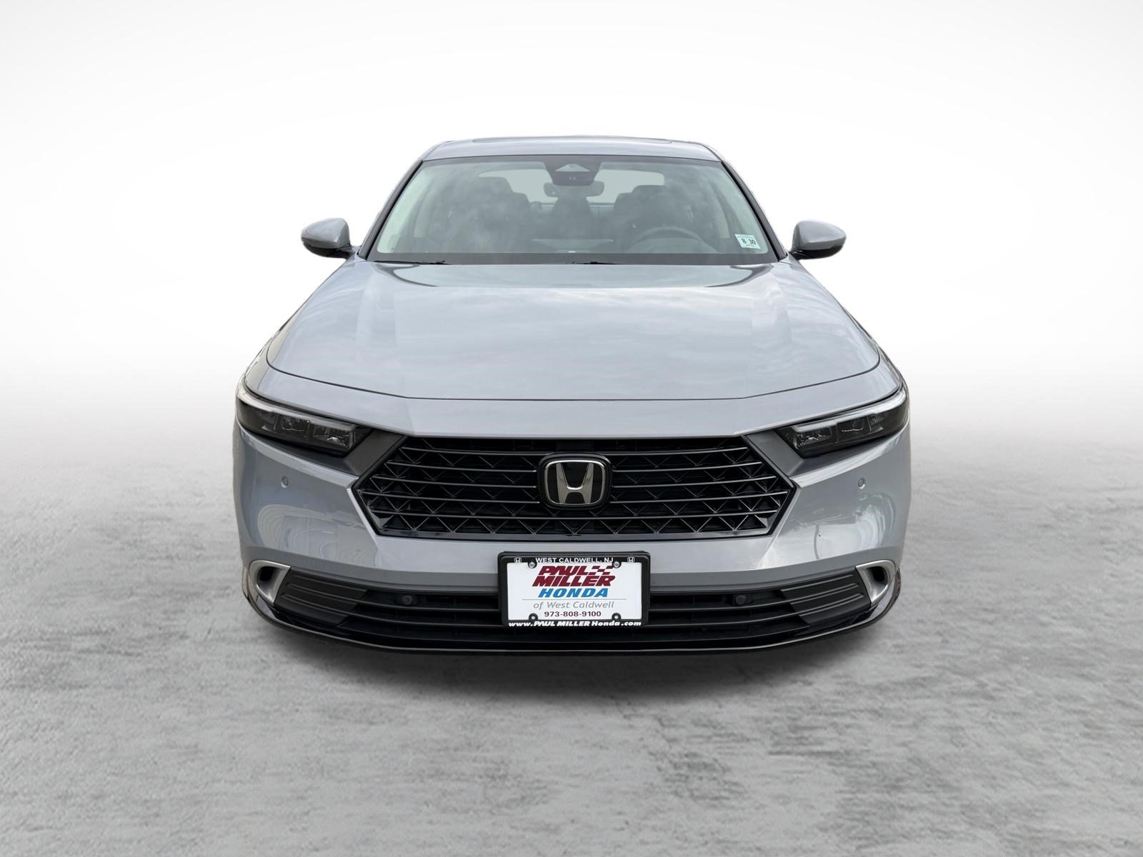 Used 2025 Honda Accord Touring image 2
