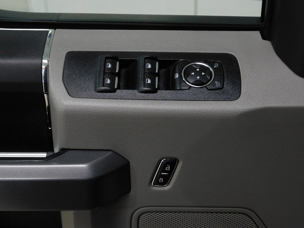 Used 2015 Ford F150 XLT w/ Trailer Tow Package image 33