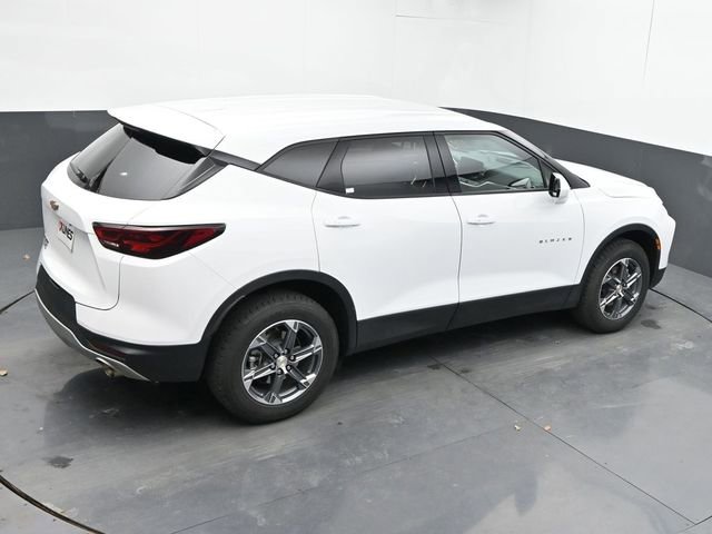 Used 2025 Chevrolet Blazer LT image 40