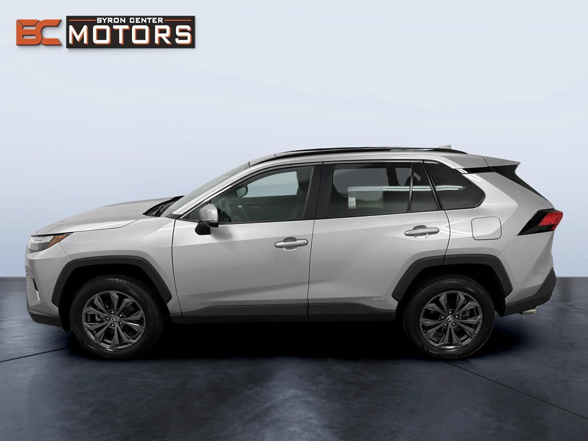 Used 2023 Toyota RAV4 XLE Premium AWD/4WD image 3
