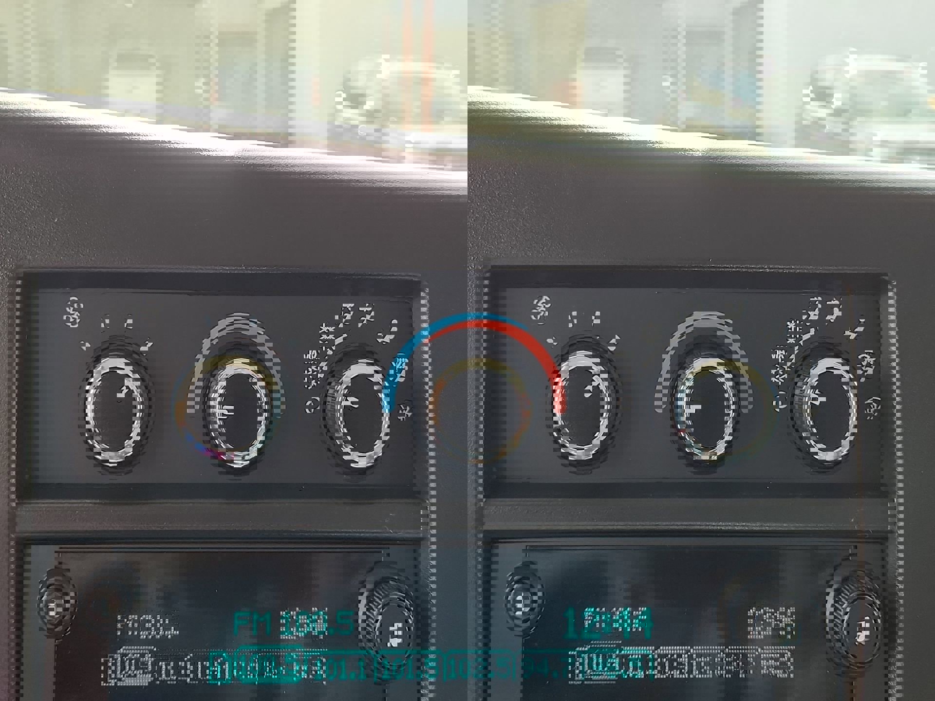 Used 2017 Chevrolet Express 3500 image 15