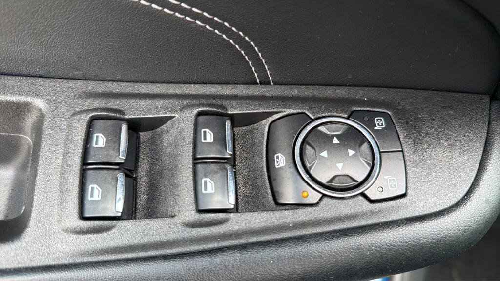 Used 2023 Ford Edge Titanium AWD/4WD image 24