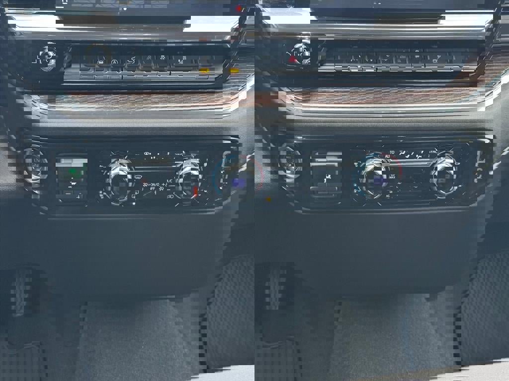 Certified 2024 GMC Sierra 1500 Elevation image 11