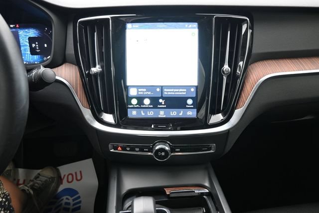 Used 2025 Volvo S60 B5 Plus AWD/4WD image 13