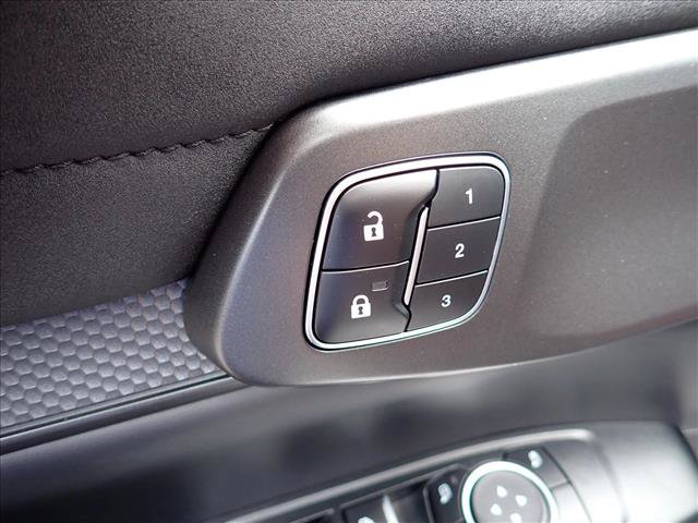 Used 2025 Ford Ranger Raptor AWD/4WD image 16