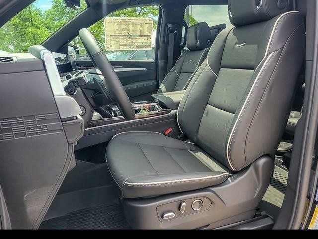 New 2026 Cadillac Escalade ESV Luxury w/ Touring Package AWD/4WD image 11